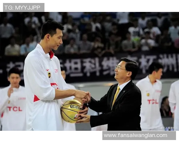 以球员成长与突破为核心探讨运动员如何在职业生涯中实现自我超越与团队协作 以球员成长与突破为核心探讨运动员如何在职业生涯中实现自我超越与团队协作