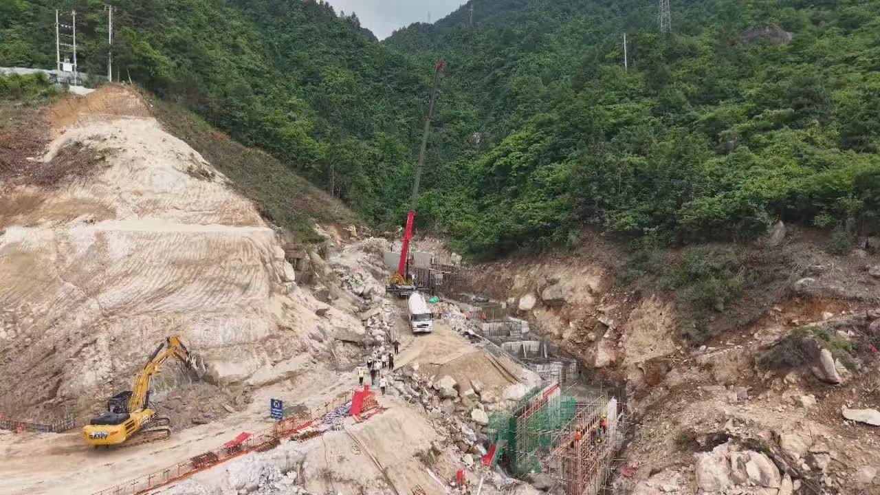 星空综合体育S346荆州至伏岭段改建工程炽热停止 宣城绩溪打造徽文明光景道(图1)