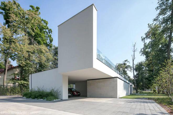 星空综合体育网页版LONG HOUSE：狭长地块上确当代美学之居(图7)