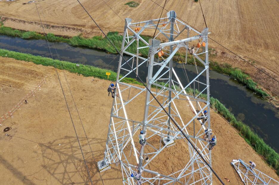 星空综合全站渦陽：夏季施工保供電(图1)