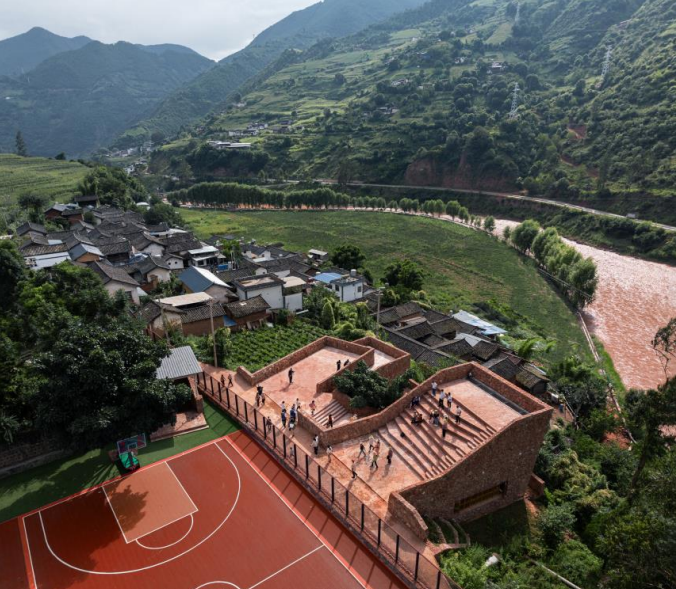 星空综合体育袁烽传授掌管设想的同济大学特征帮扶项目“永安之心永安书院”获2025(图5)